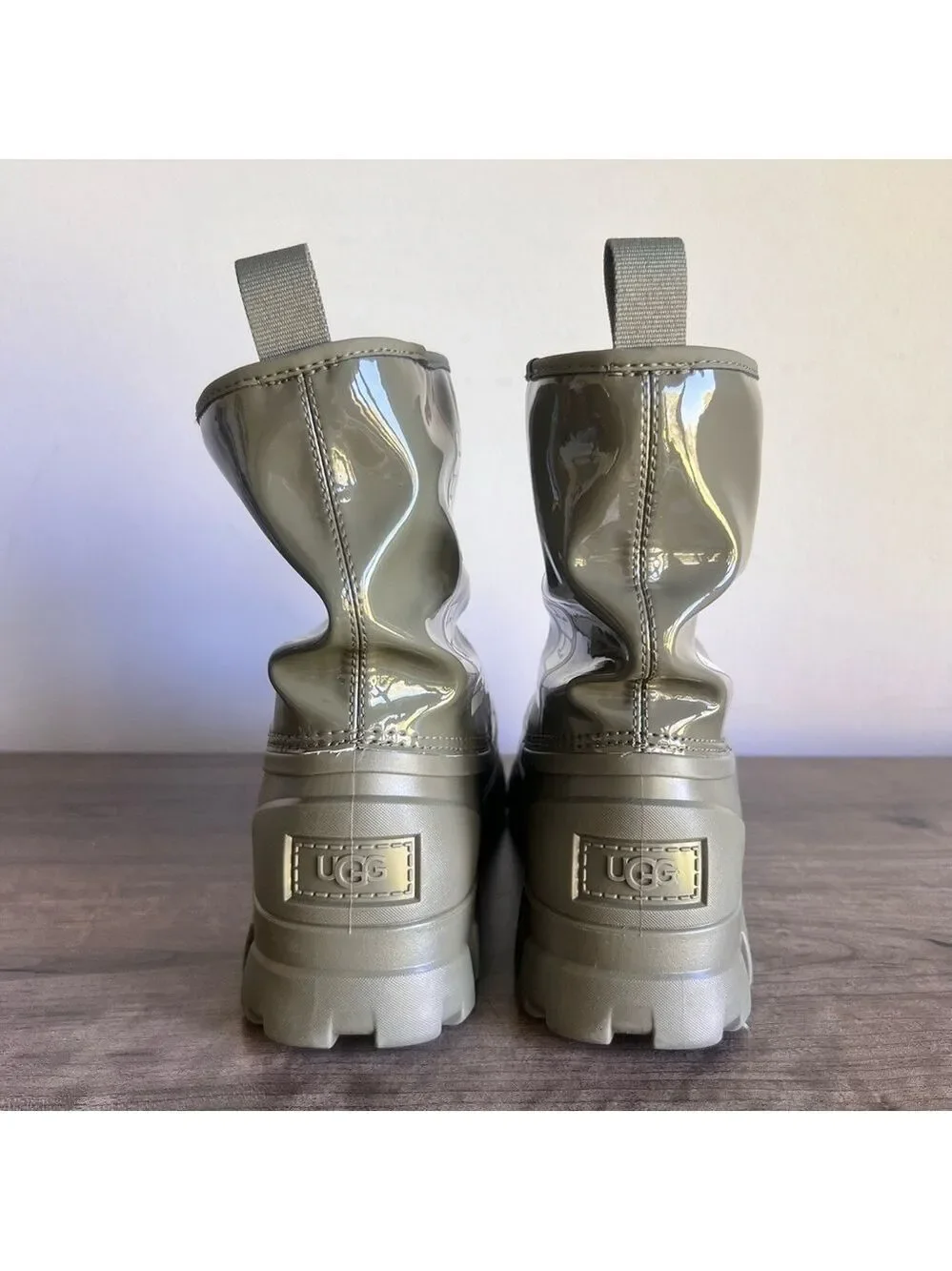 Ugg NEW Women's Classic Brella Mini Water Repellant Boot Size 8 #459